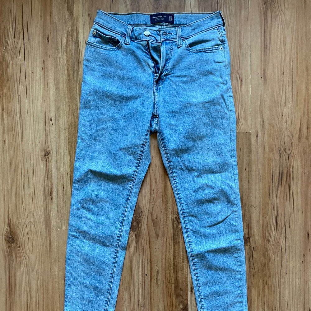 Classic Blue Jean Abercrombie and Fitch Slim size 30x30